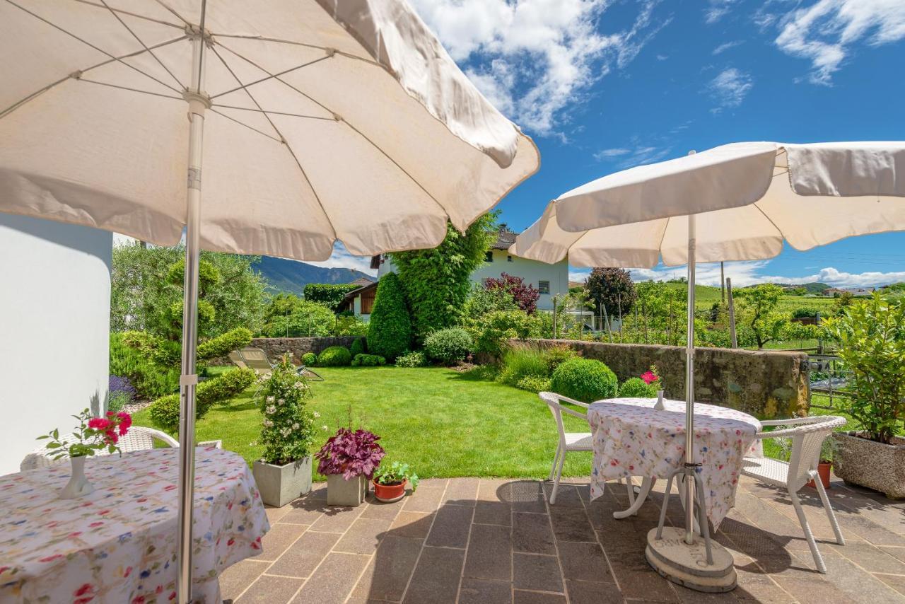 Haus Oberhofer Bed and Breakfast Cornaiano Exteriör bild