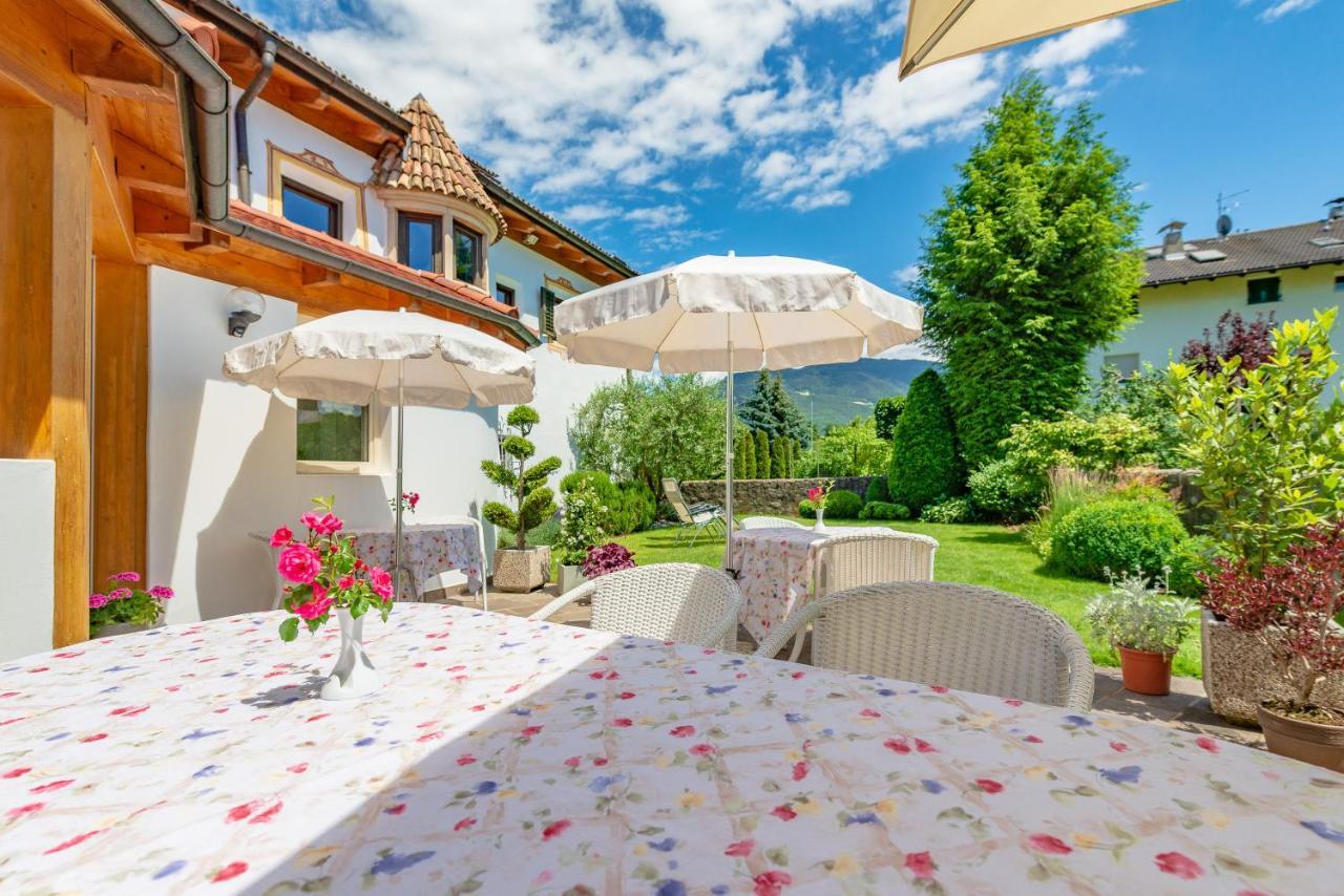 Haus Oberhofer Bed and Breakfast Cornaiano Exteriör bild