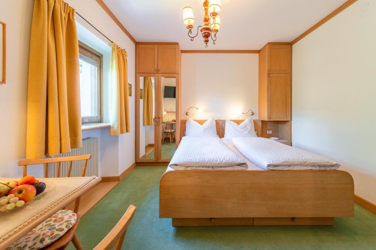 Haus Oberhofer Bed and Breakfast Cornaiano Exteriör bild